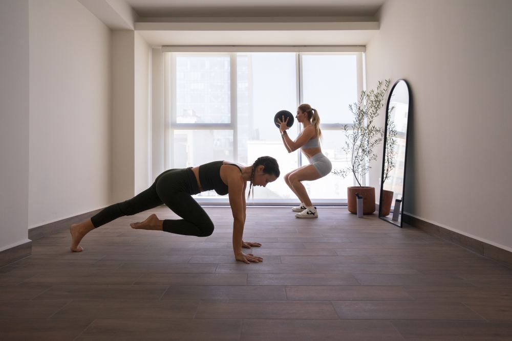 Jak zmotywować się do ćwiczeń w domu? Rola odpowiedniego sprzętu i akcesoriów